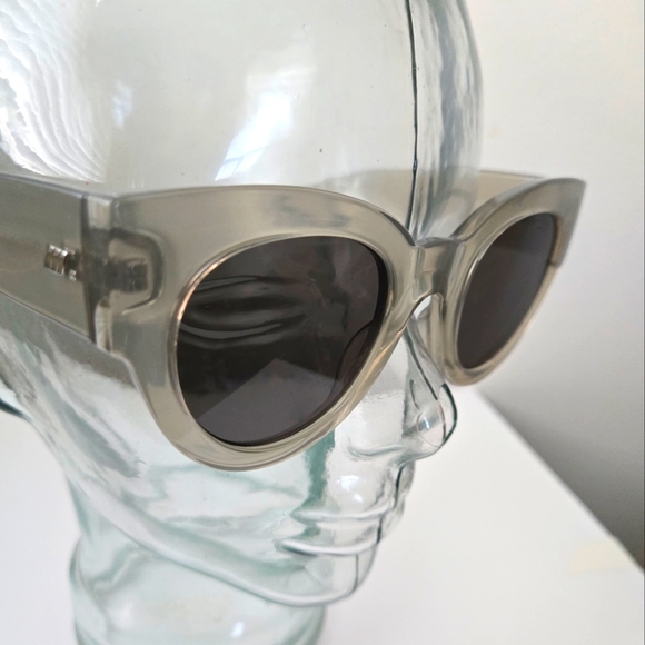 Le Specs Matriarch Sunglasses (Matcha) - Picture 8 of 11